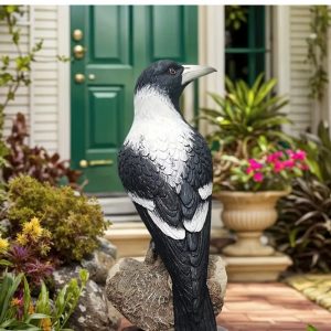 MAGPIE GARDEN ORNAMENT